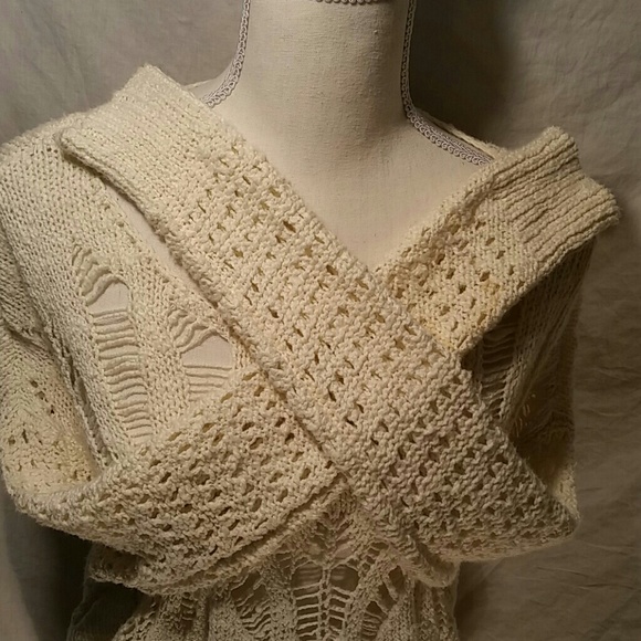 American Eagle sz M open knit sweater like new - Picture 7 of 7